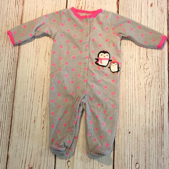 5 Carter’s Footed Onesies Sleepers - Picture 4 of 15